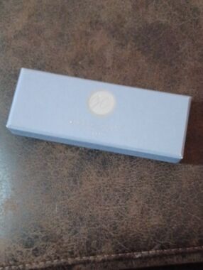 $4 Add-on Light Blue Gift Box - Gold Cake Shop